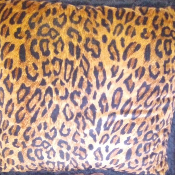 Vtg Velvet fringed leopard cheetah safari brown and black pillows set of 2 - Picture 2 of 7